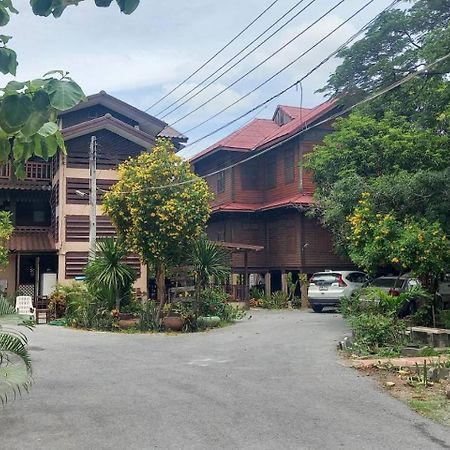 פרה נאקון סי איוטאיה Baan Lotus Guest House מראה חיצוני תמונה