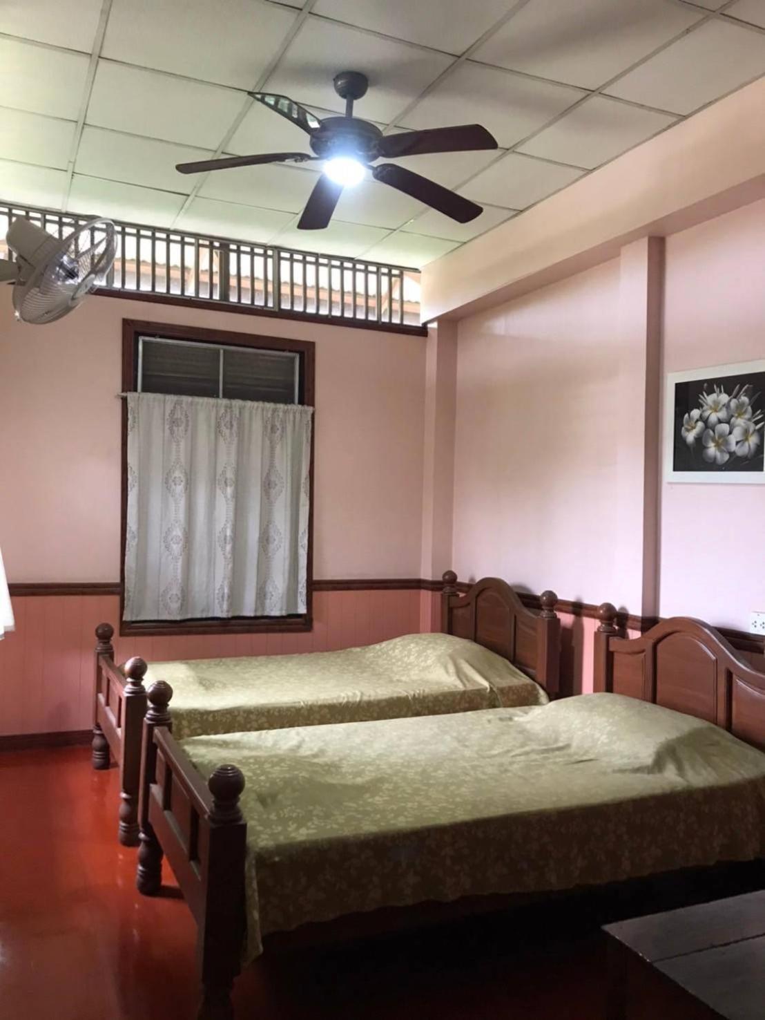 פרה נאקון סי איוטאיה Baan Lotus Guest House מראה חיצוני תמונה